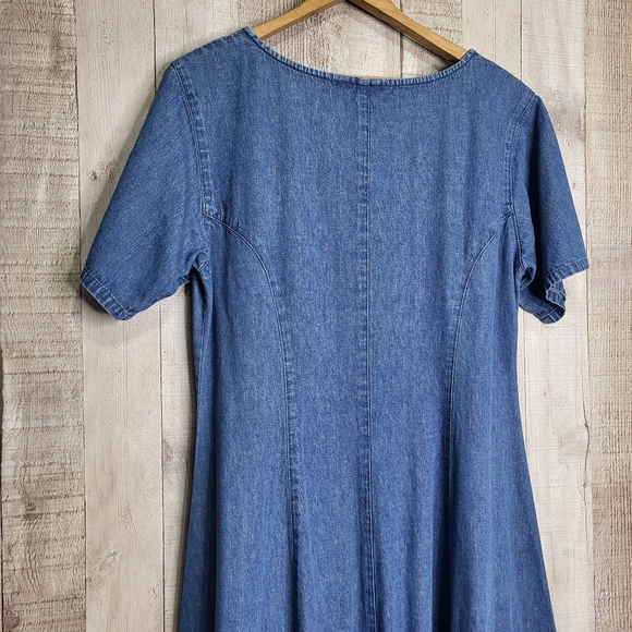 Eddie Bauer Vintage Blue Denim Button-Down Dress. Size Medium. Cotton. - Picture 9 of 13